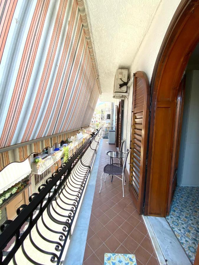 Apartments Mikros Giardini Naxos Eksteriør billede