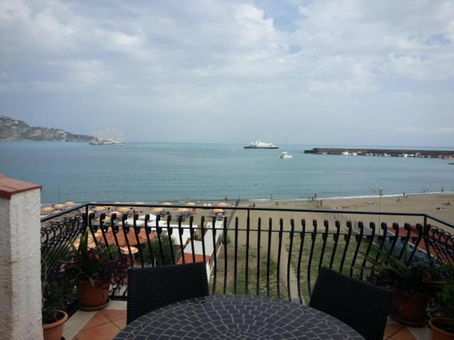 Apartments Mikros Giardini Naxos Eksteriør billede