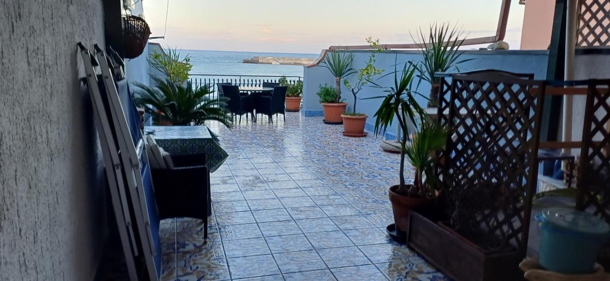 Apartments Mikros Giardini Naxos Værelse billede
