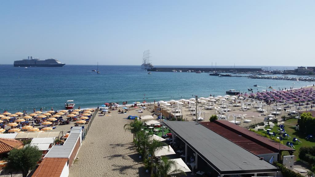 Apartments Mikros Giardini Naxos Eksteriør billede